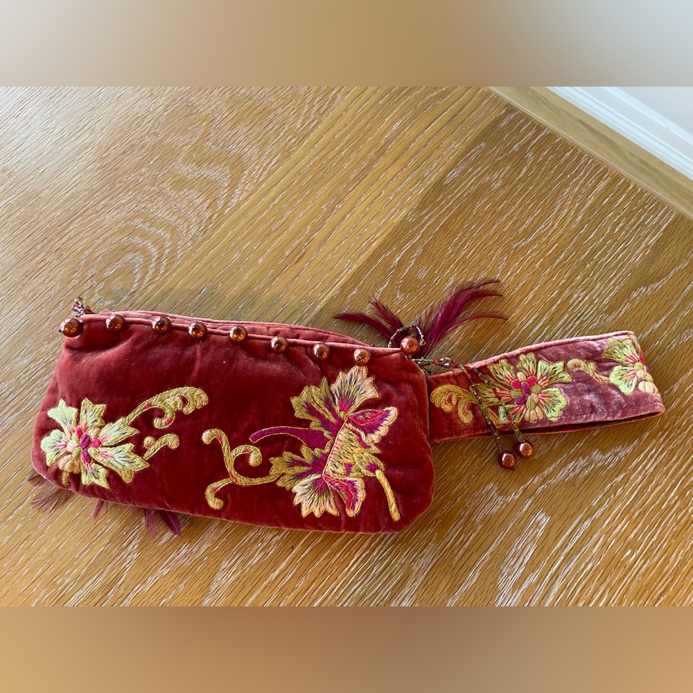 Ipa Nima purse